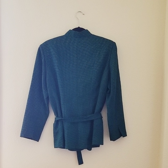 PERFECT TIMING green jacket - Picture 3 of 3